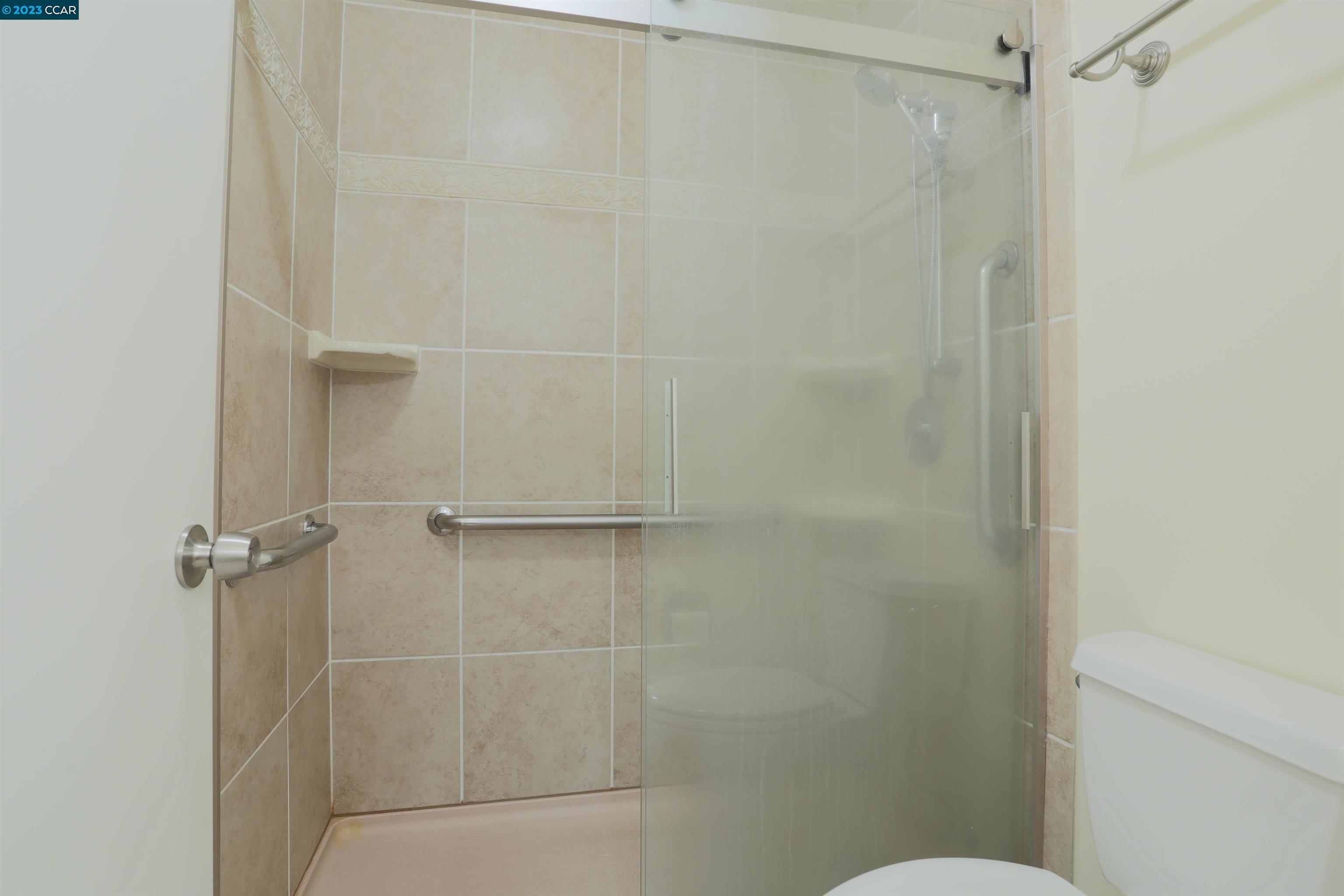 2 Admiral Dr Unit: B382