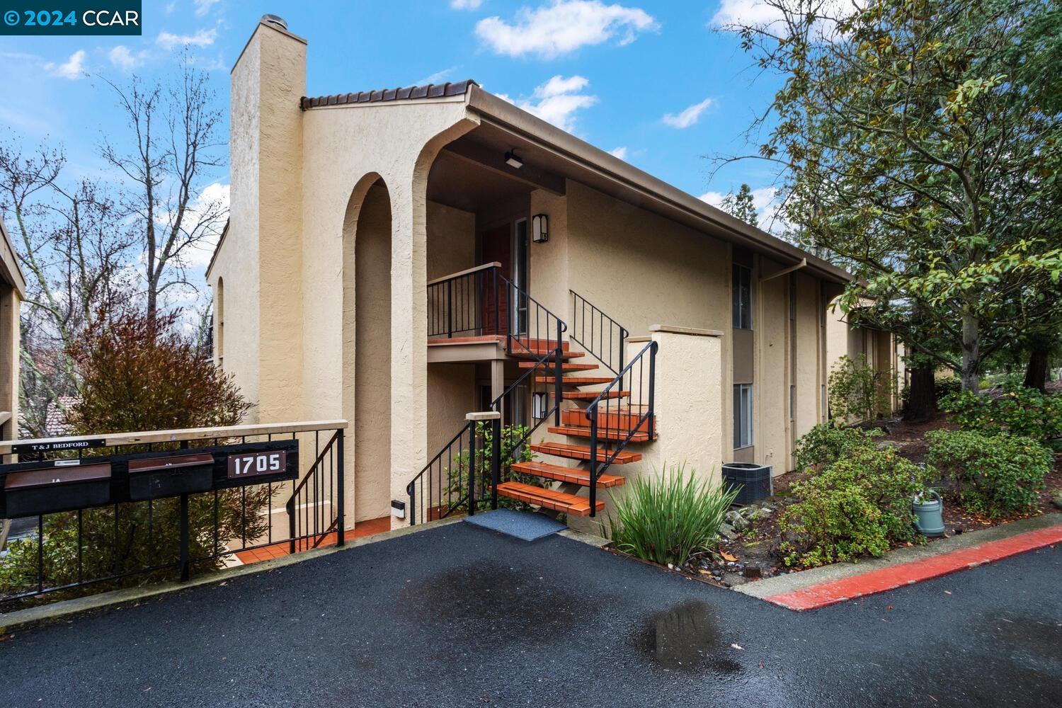 1705 Ptarmigan Drive Unit: 1A