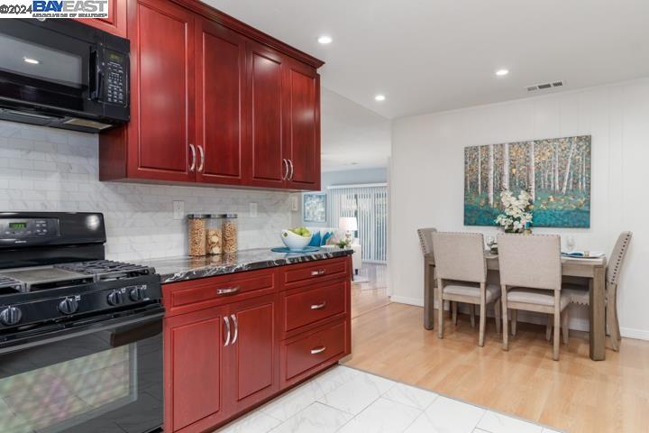 2480 Regal Dr