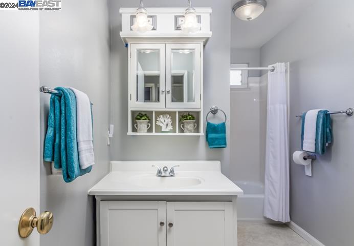 2480 Regal Dr