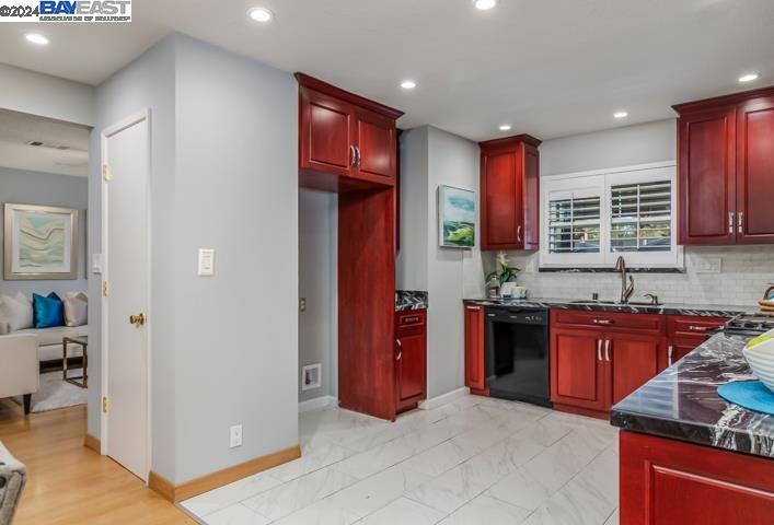 2480 Regal Dr