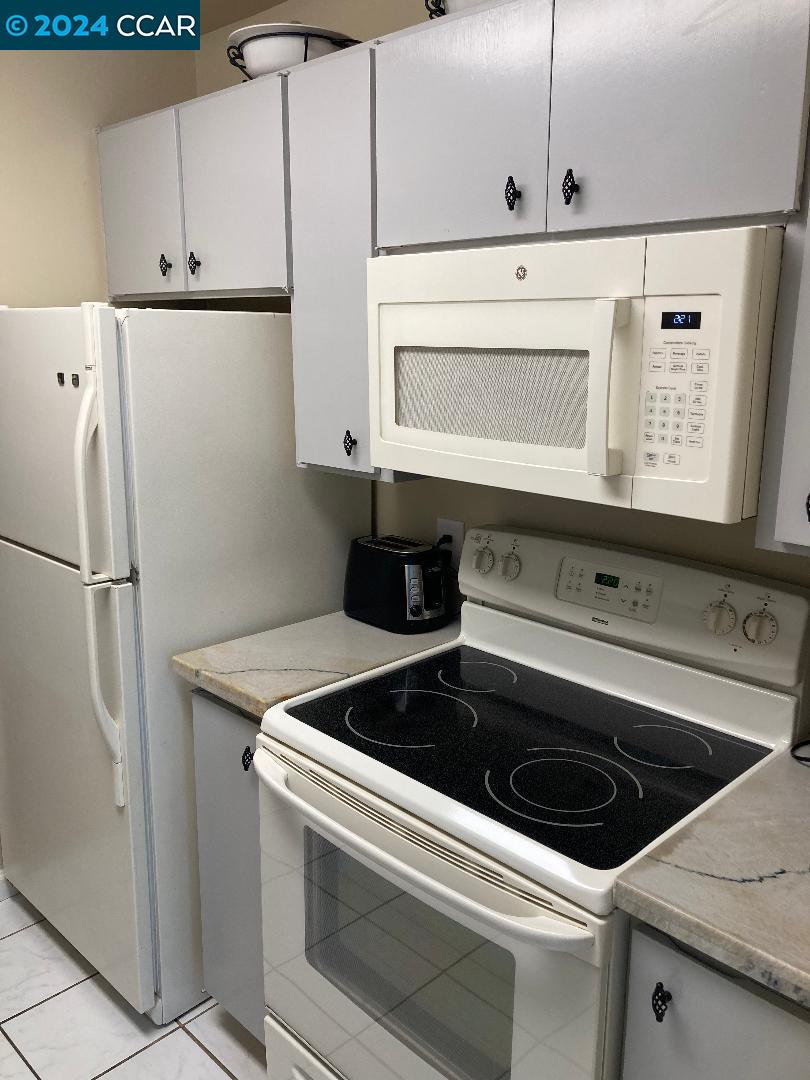 460 N Civic Dr # 311