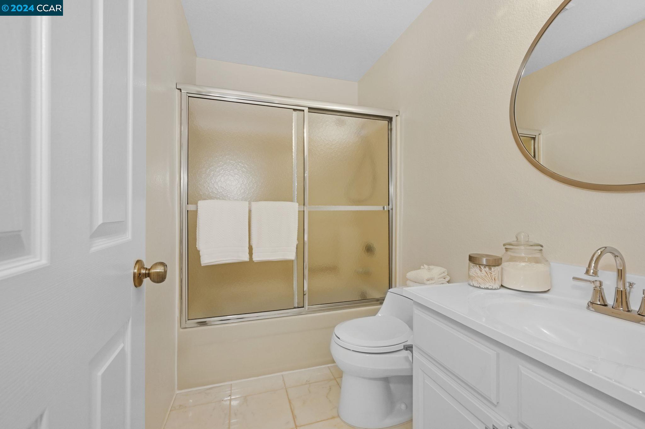 7405 Rolling Hills Cir