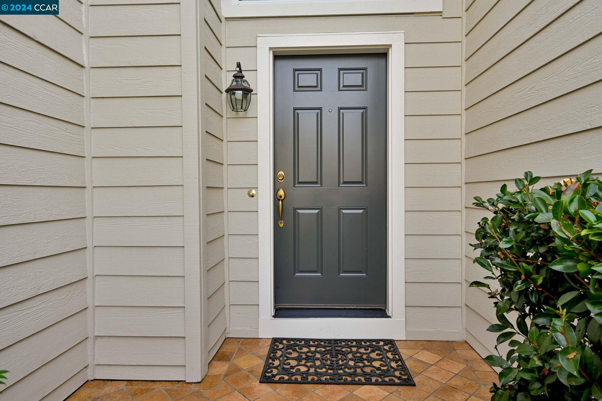 7405 Rolling Hills Cir