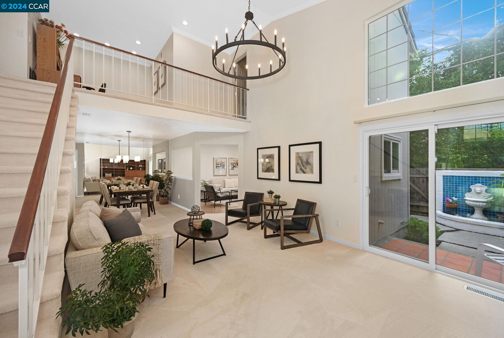 7405 Rolling Hills Cir