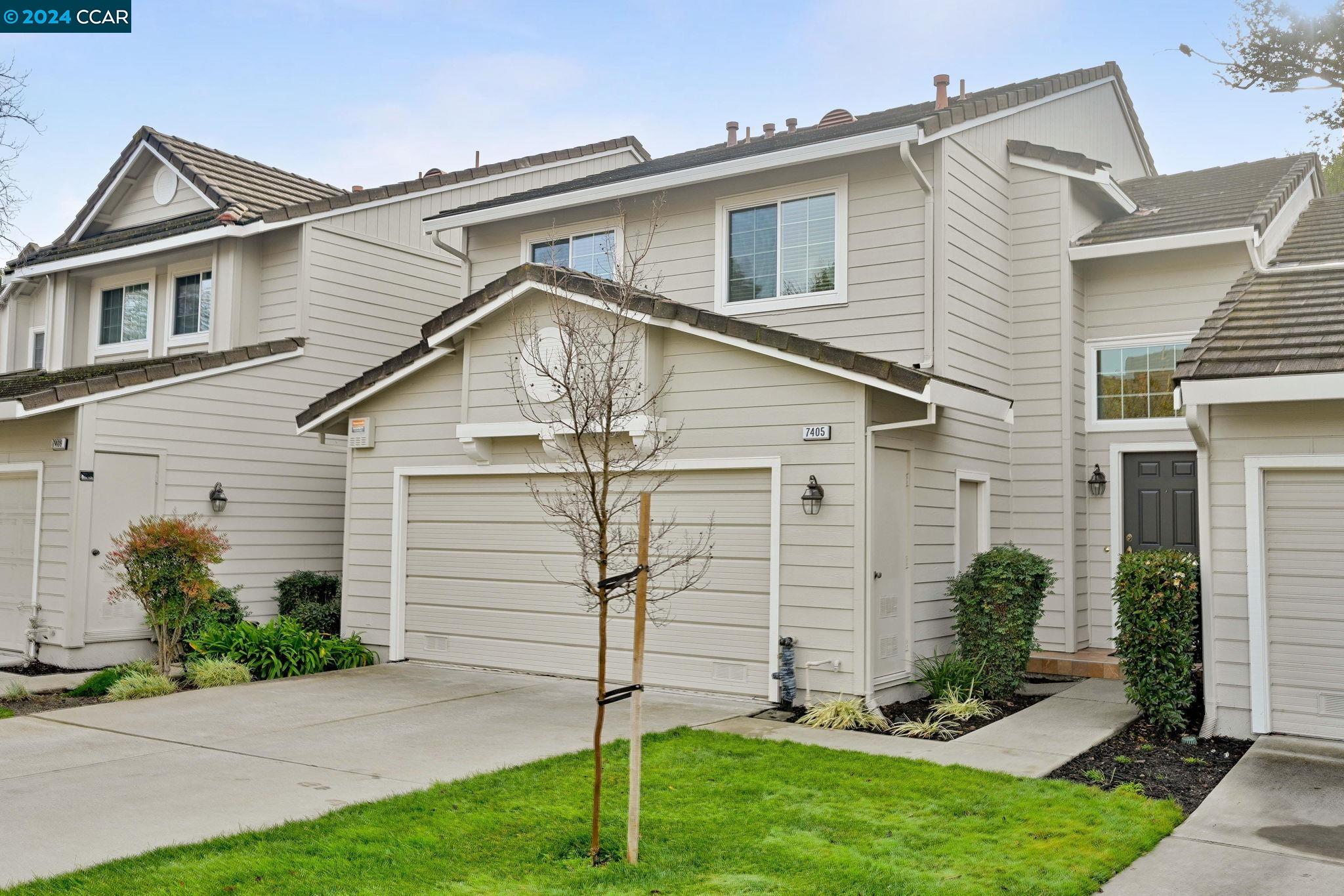 7405 Rolling Hills Cir