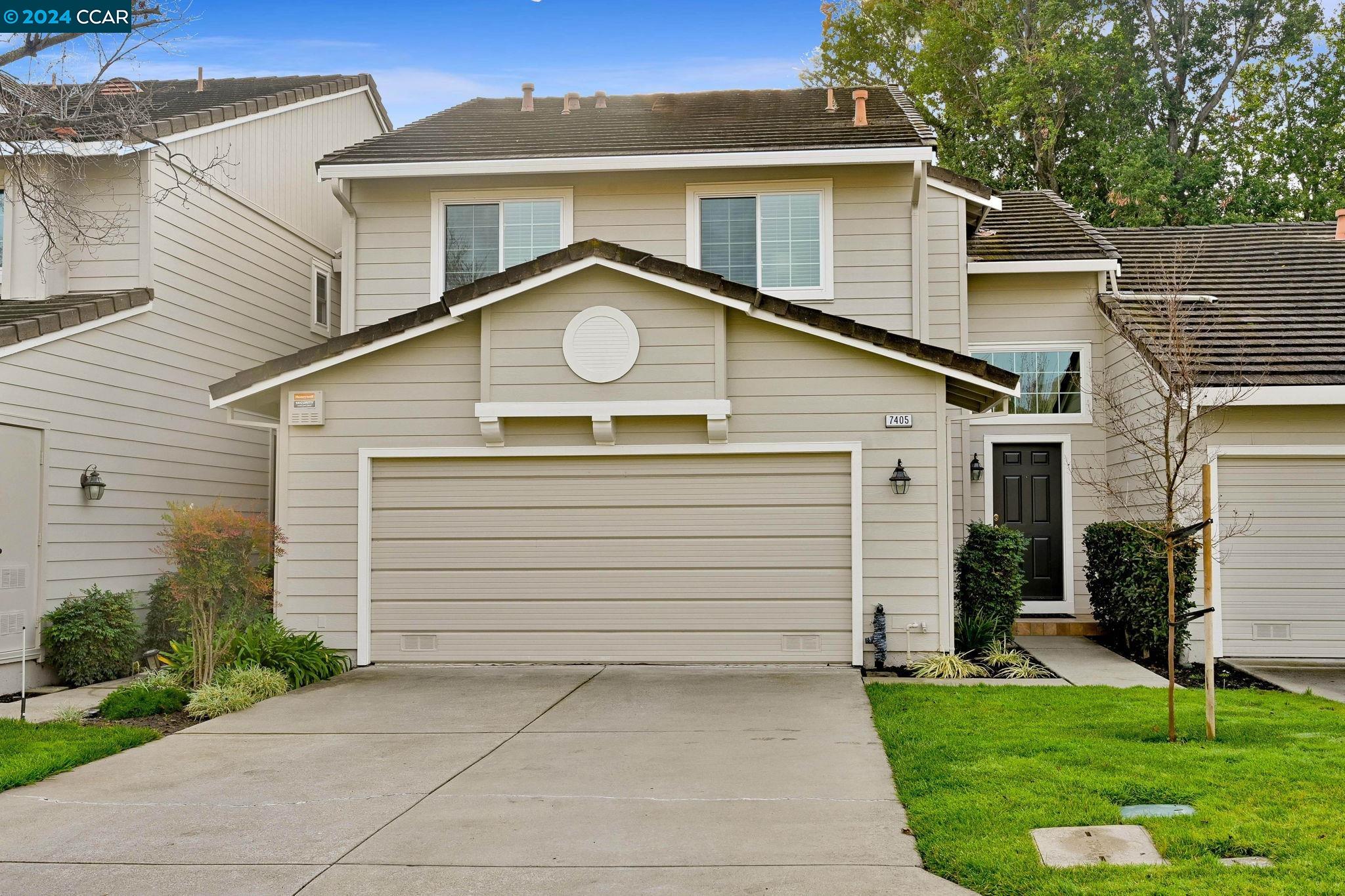 7405 Rolling Hills Cir