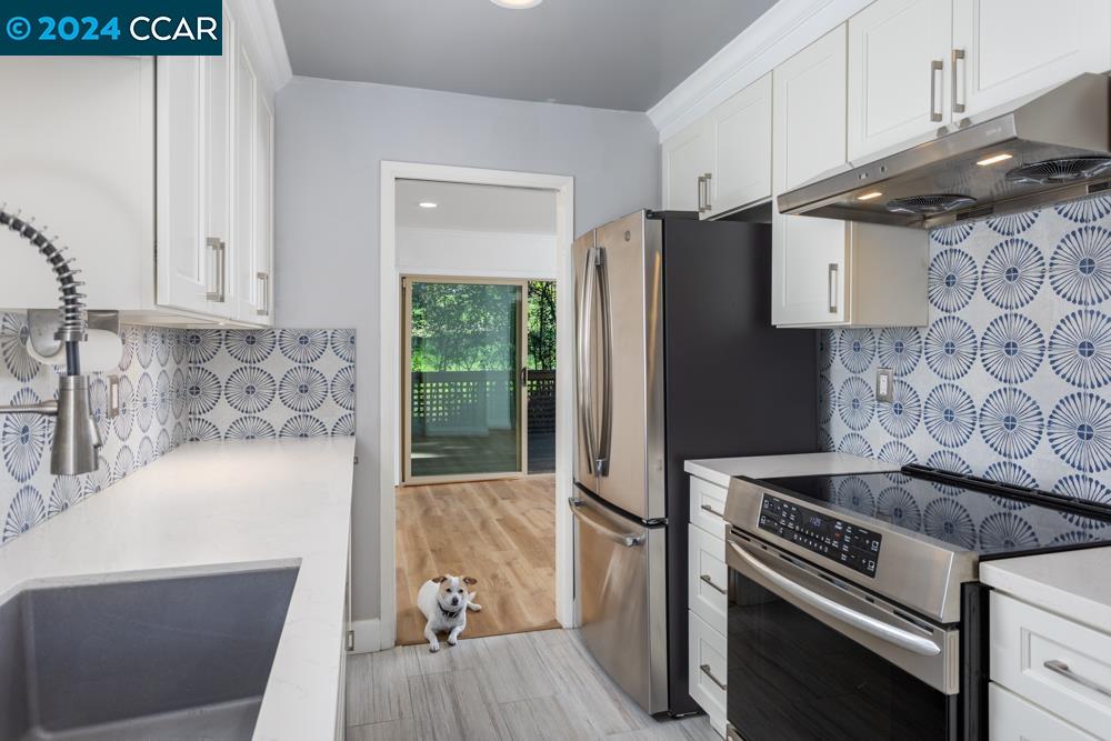 1759 Holland Cir