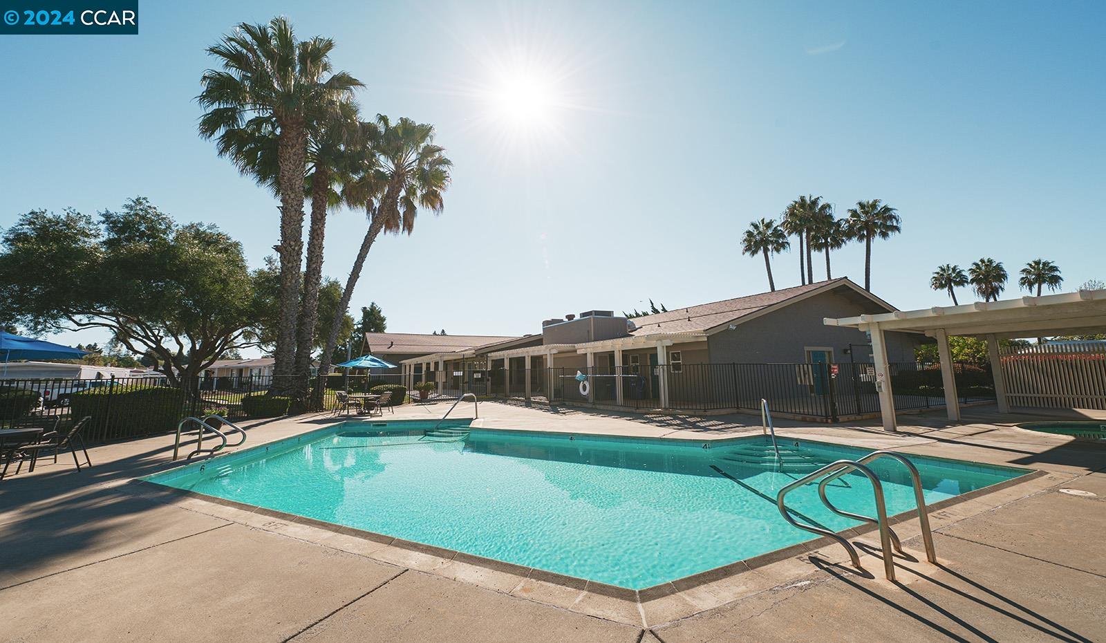 2195 Dalis Drive Unit: 123