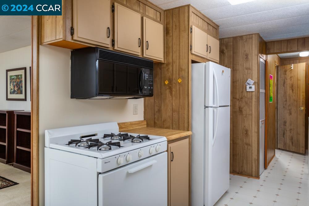 2195 Dalis Drive Unit: 123