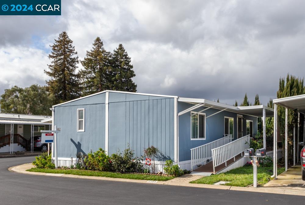 2195 Dalis Drive Unit: 123