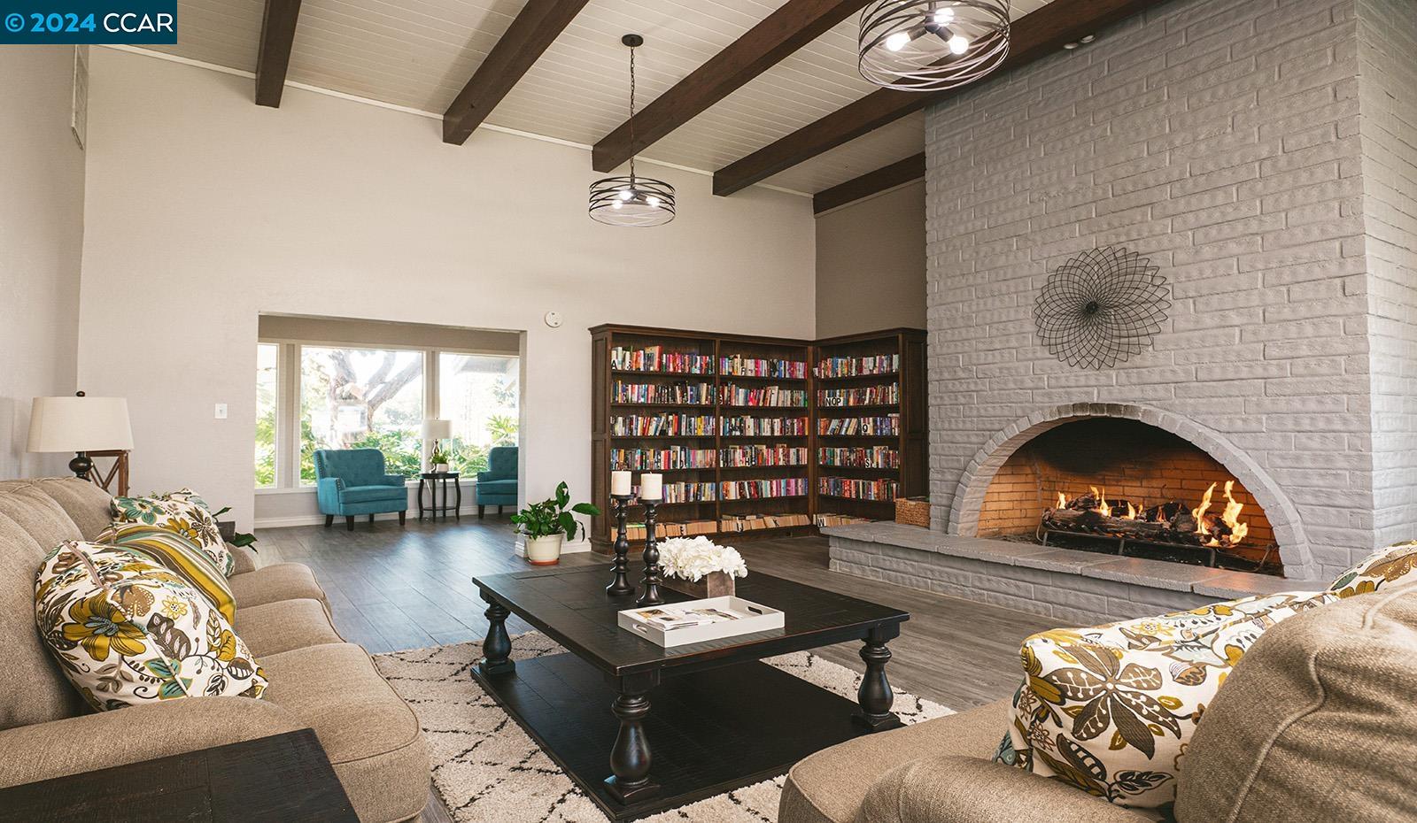 2195 Dalis Drive Unit: 123