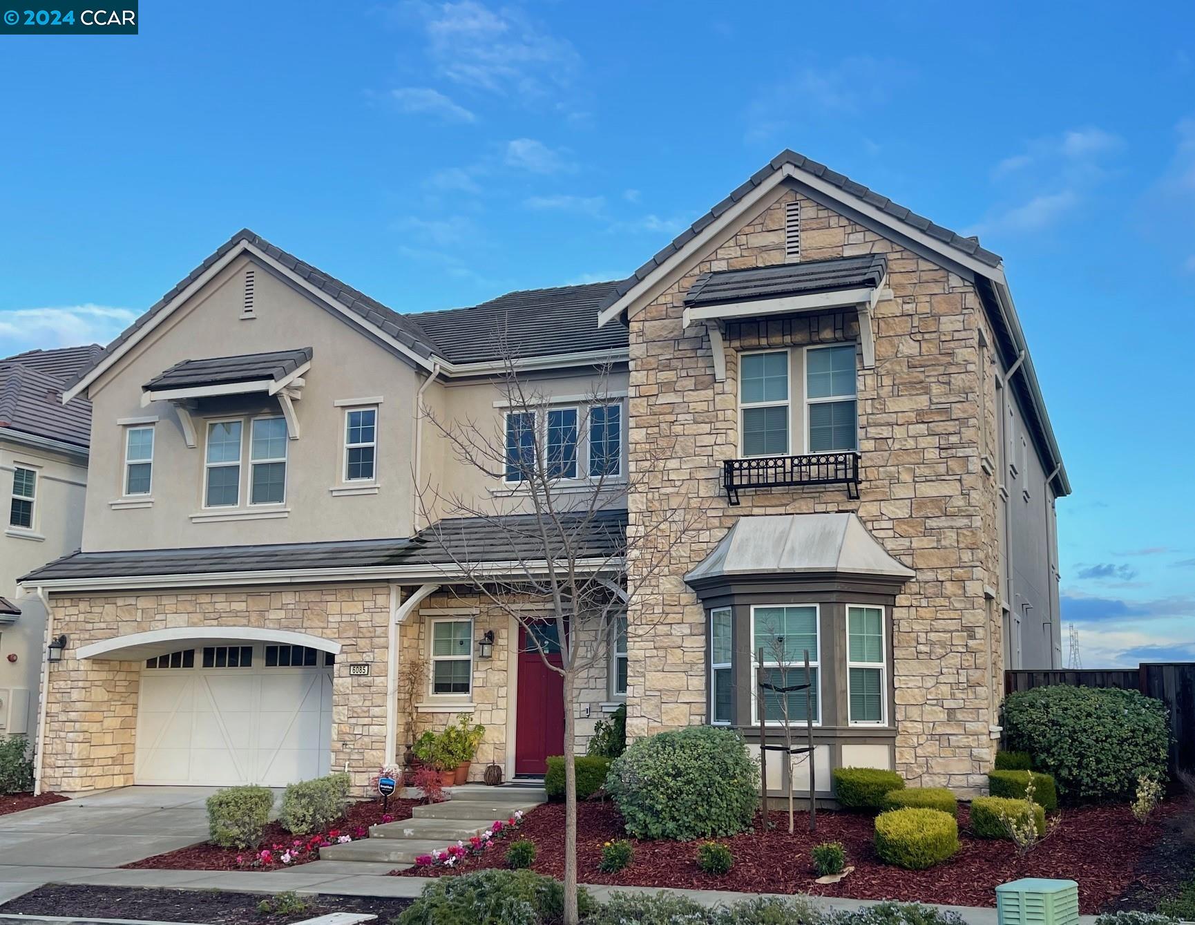 6085 Laurelspur Loop