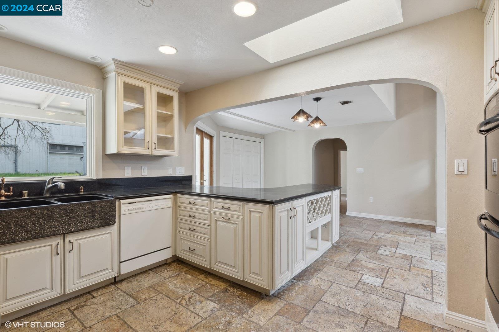 2697 STONE VALLEY RD
