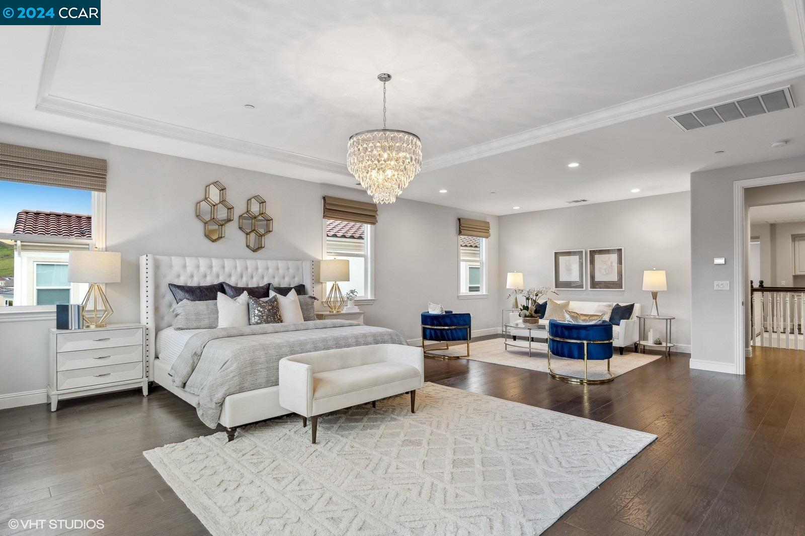 2887 Tulare Hills Dr
