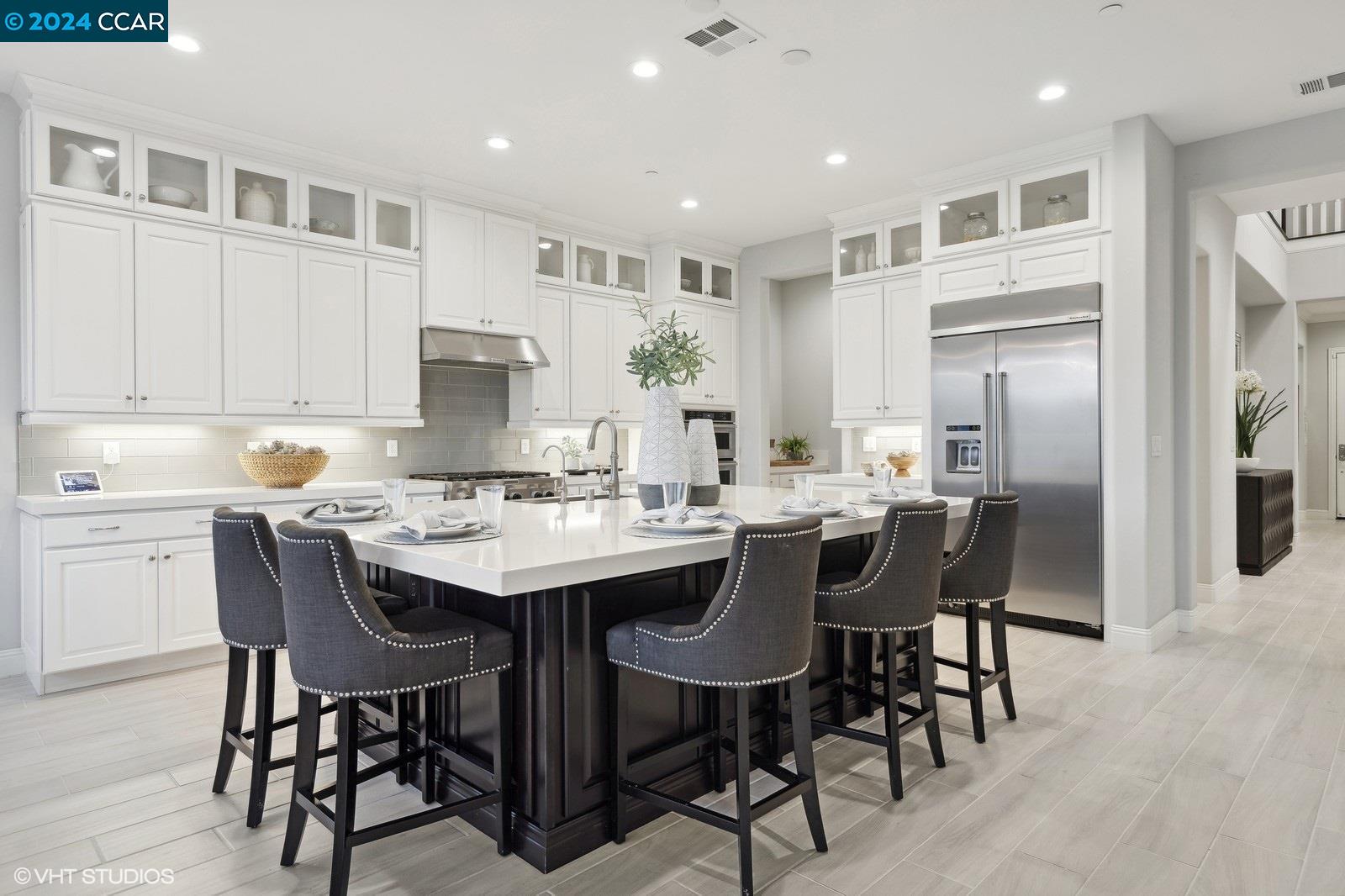 2887 Tulare Hills Dr