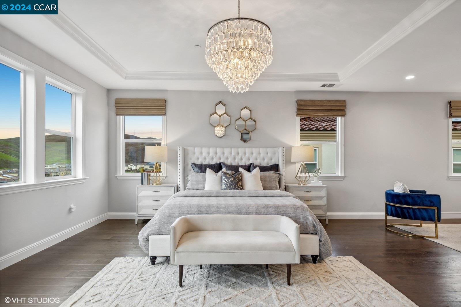 2887 Tulare Hills Dr