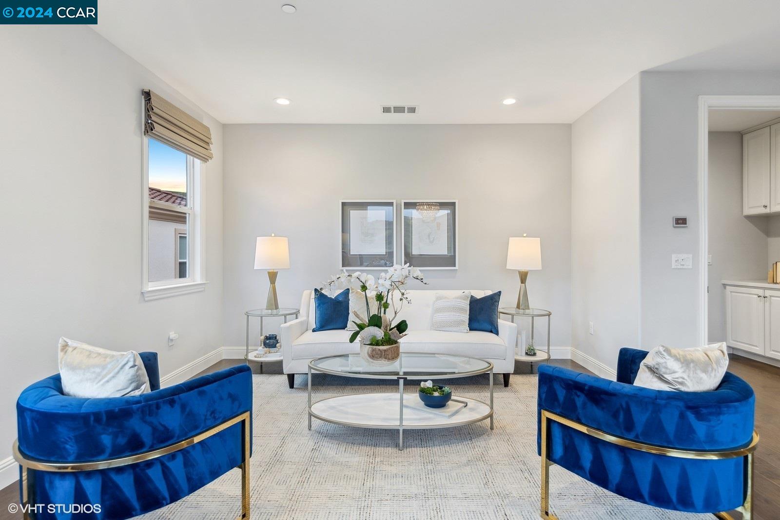 2887 Tulare Hills Dr
