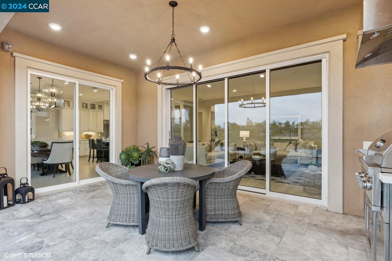 2887 Tulare Hills Dr