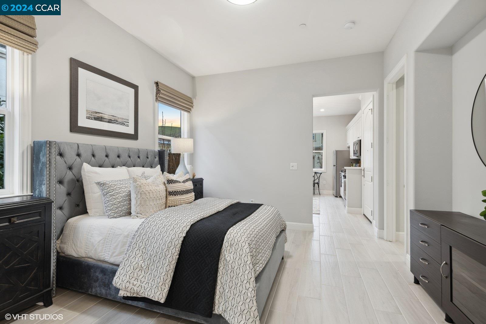 2887 Tulare Hills Dr