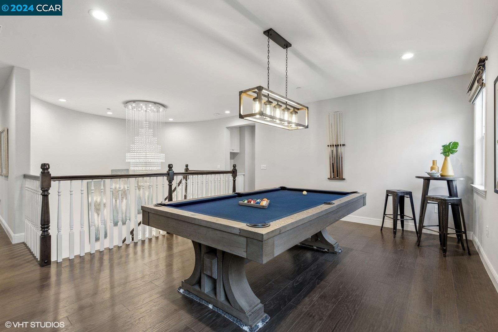 2887 Tulare Hills Dr