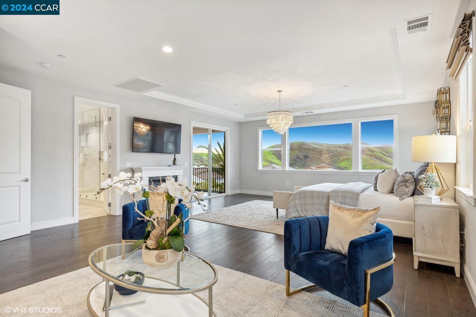 2887 Tulare Hills Dr