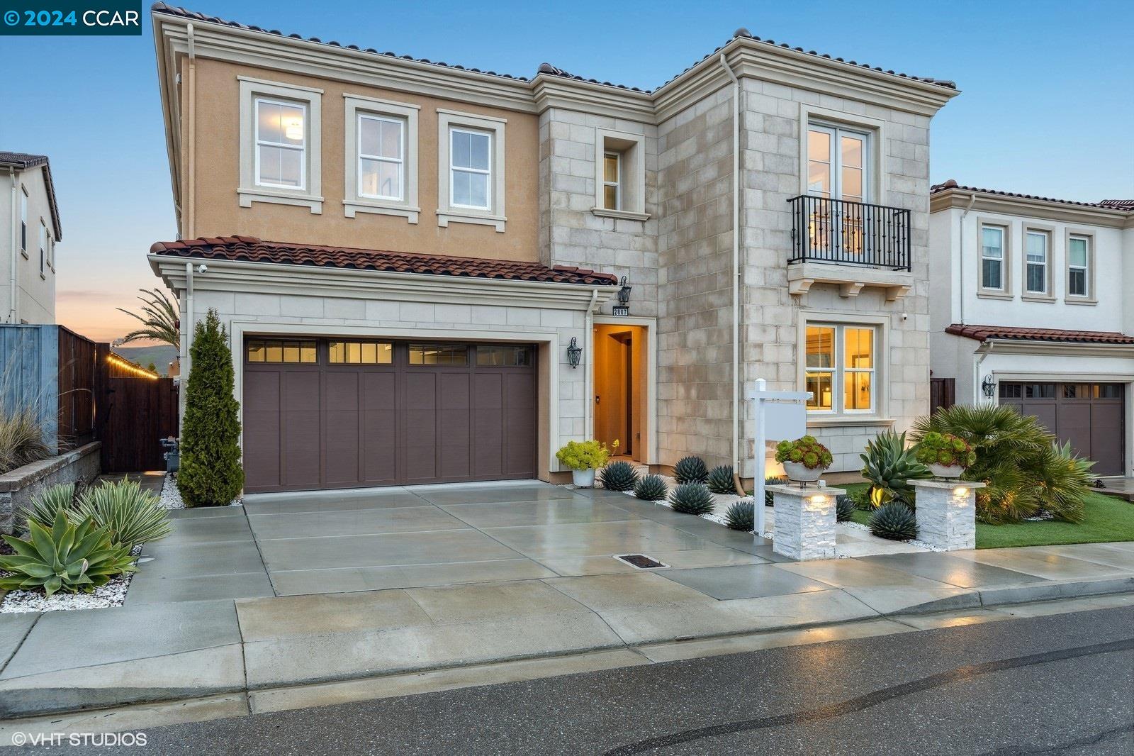 2887 Tulare Hills Dr