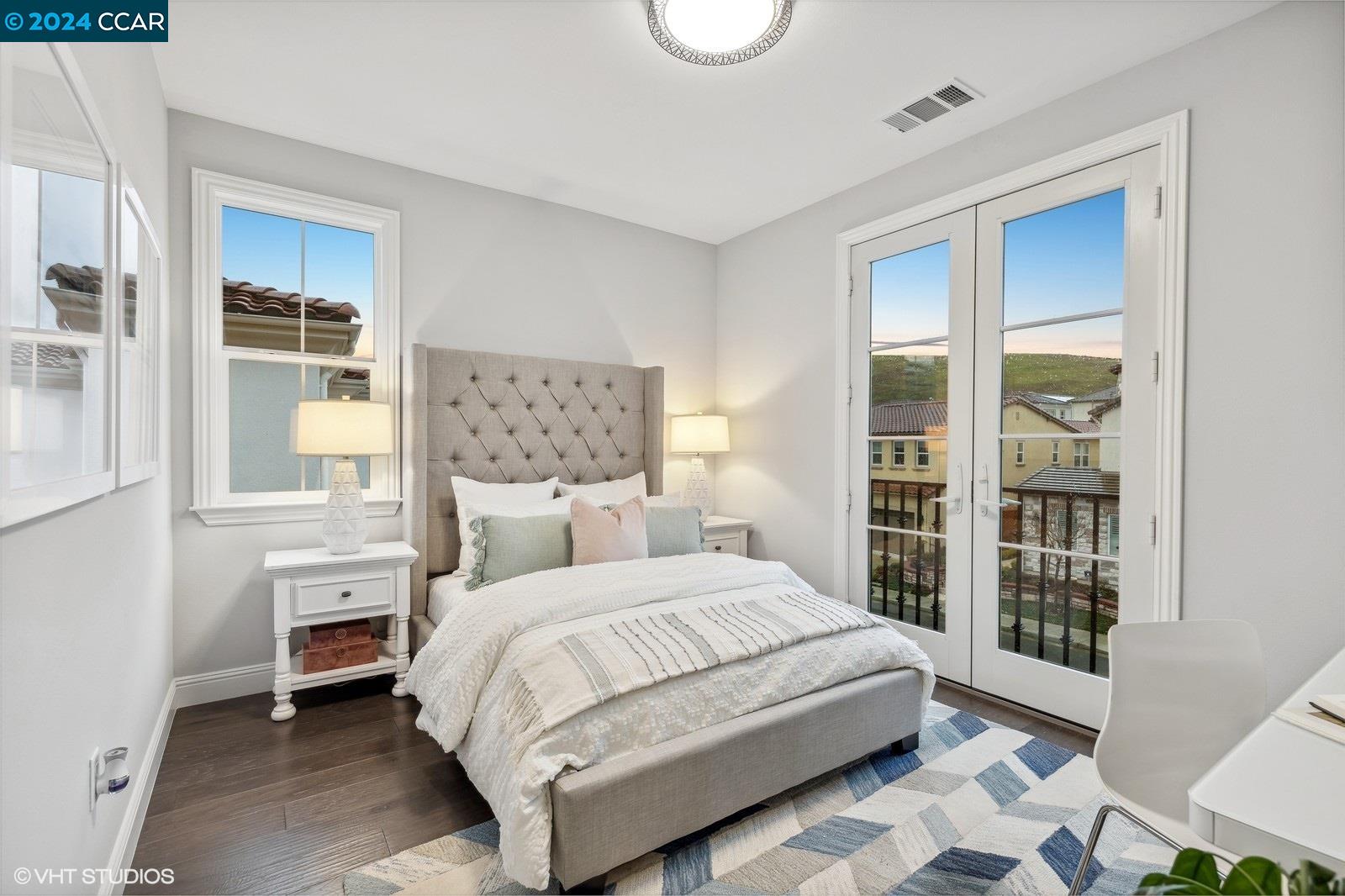 2887 Tulare Hills Dr
