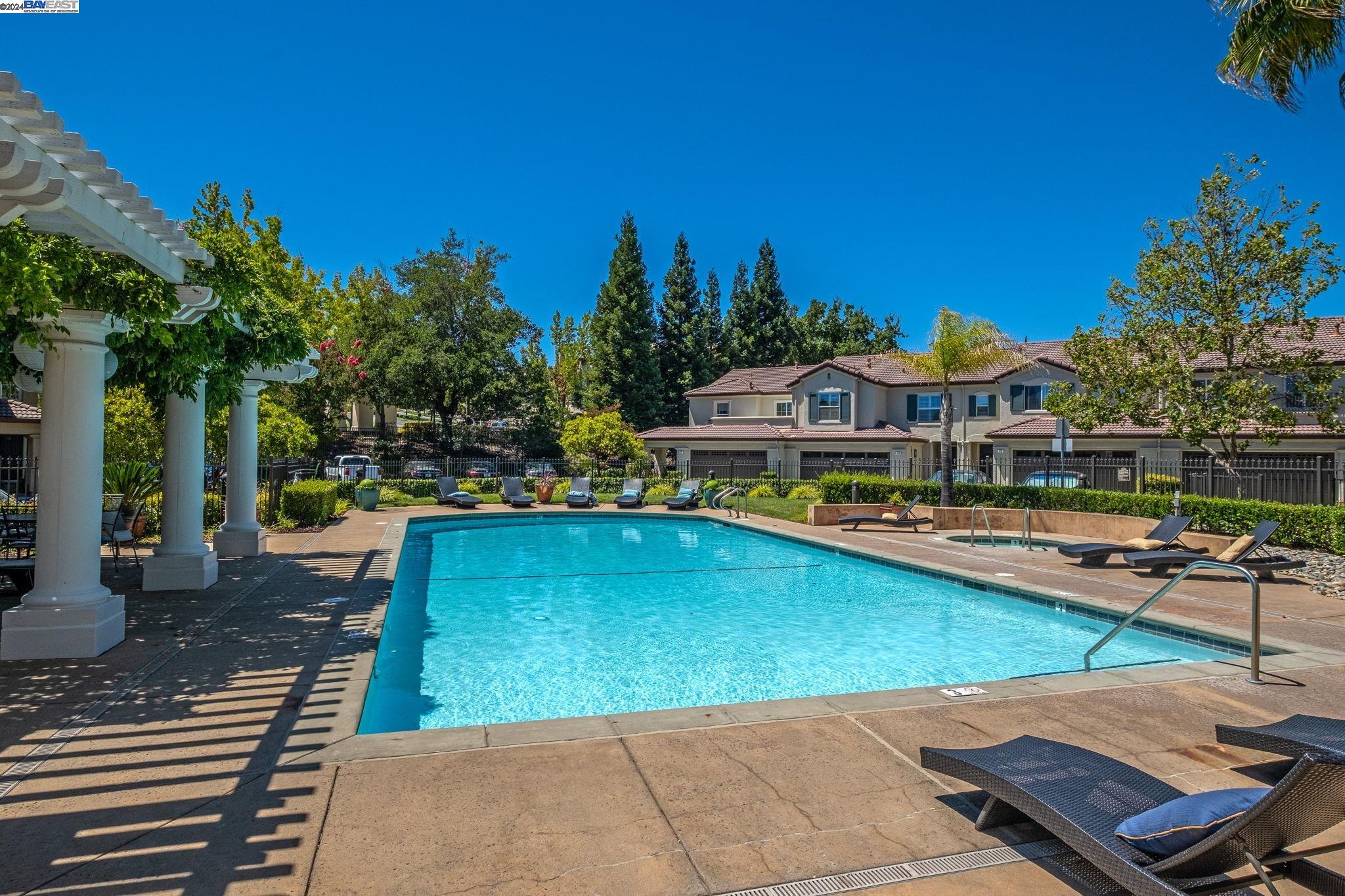 409 Regal Lily Ln