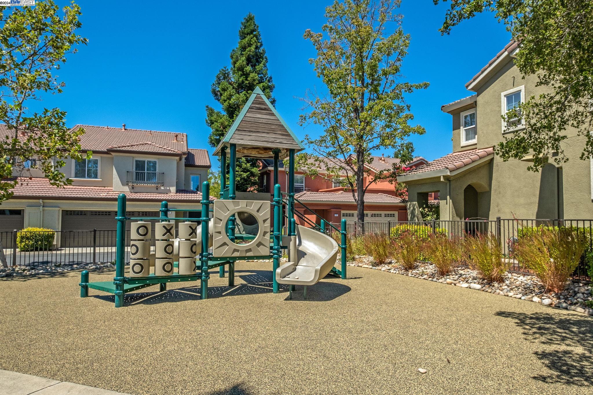 409 Regal Lily Ln