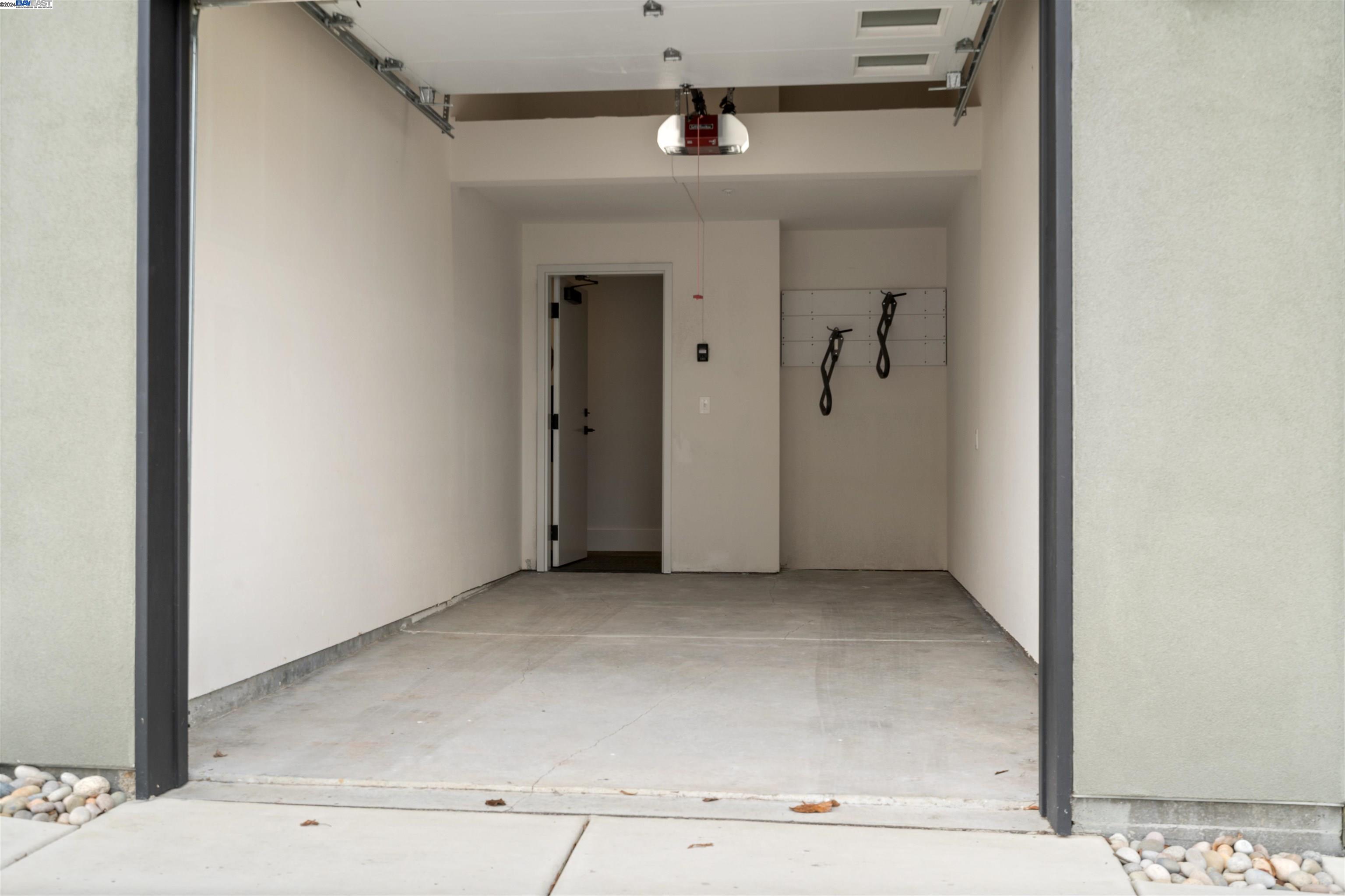 10300 San Pablo Ave # 104