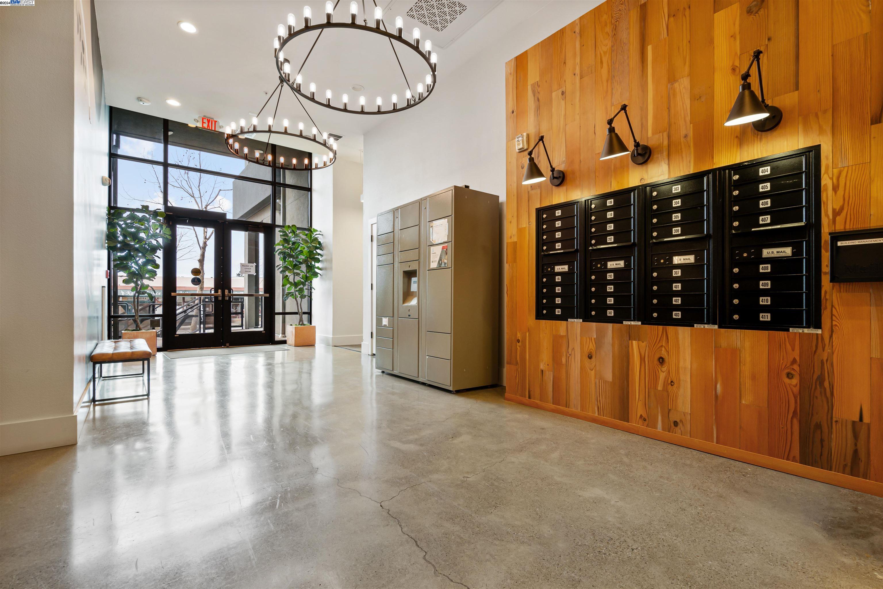 10300 San Pablo Ave # 104