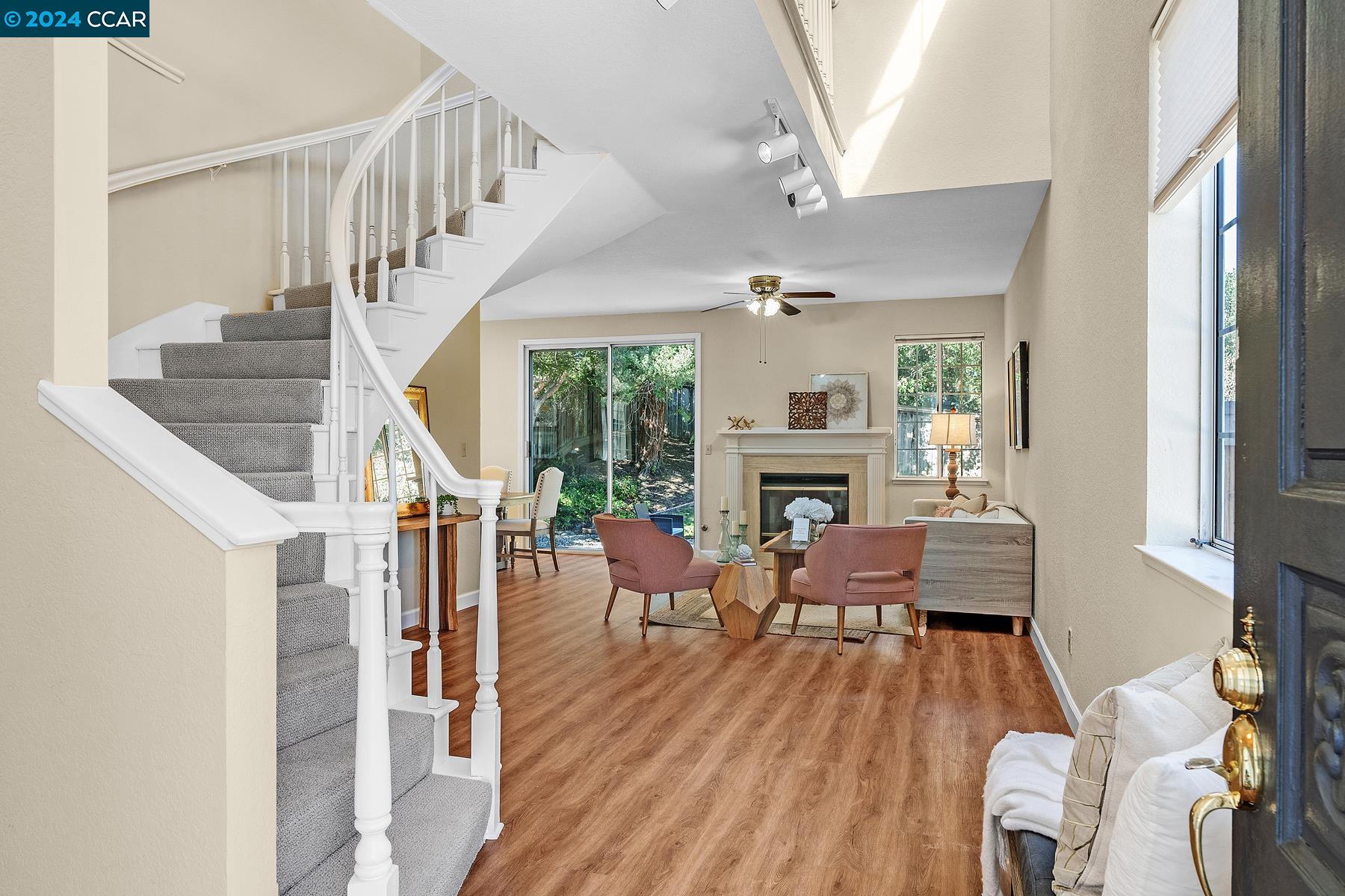 1360 Fountain Springs Cir