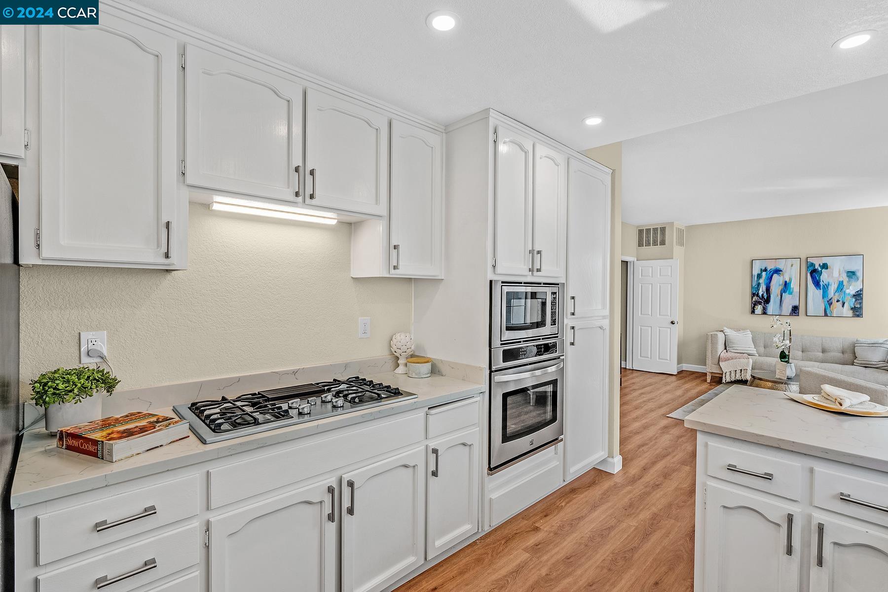 1360 Fountain Springs Cir