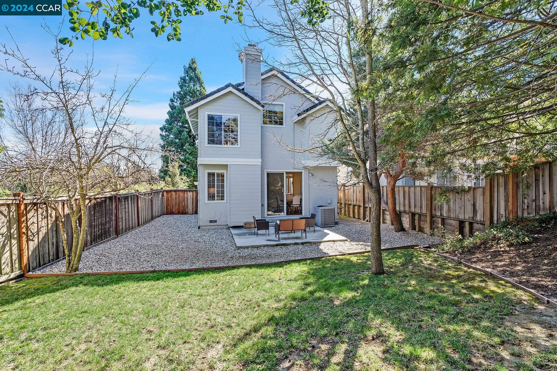 1360 Fountain Springs Cir
