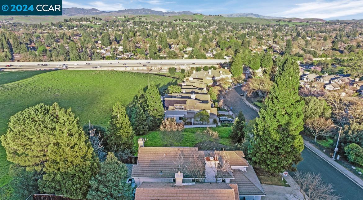 1360 Fountain Springs Cir