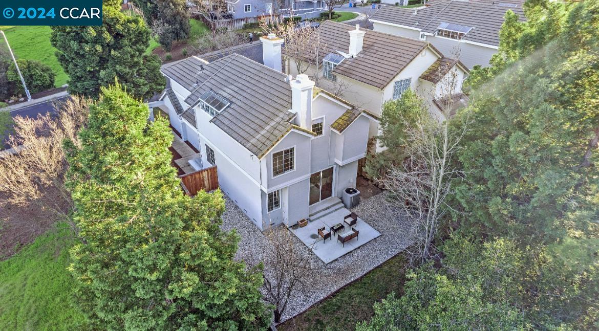 1360 Fountain Springs Cir