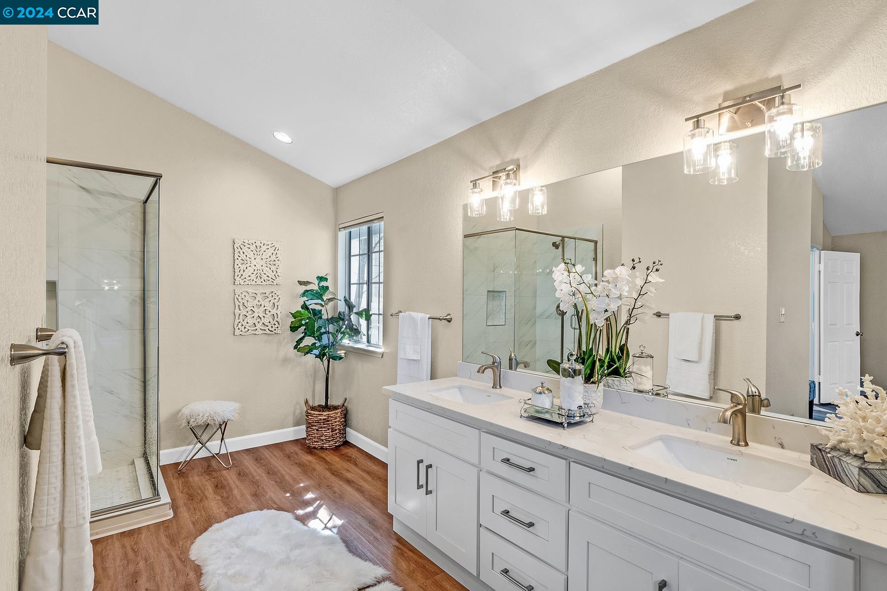 1360 Fountain Springs Cir