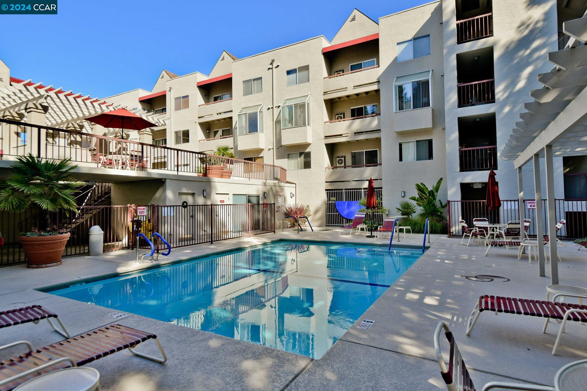 3173 Wayside Plz # 211