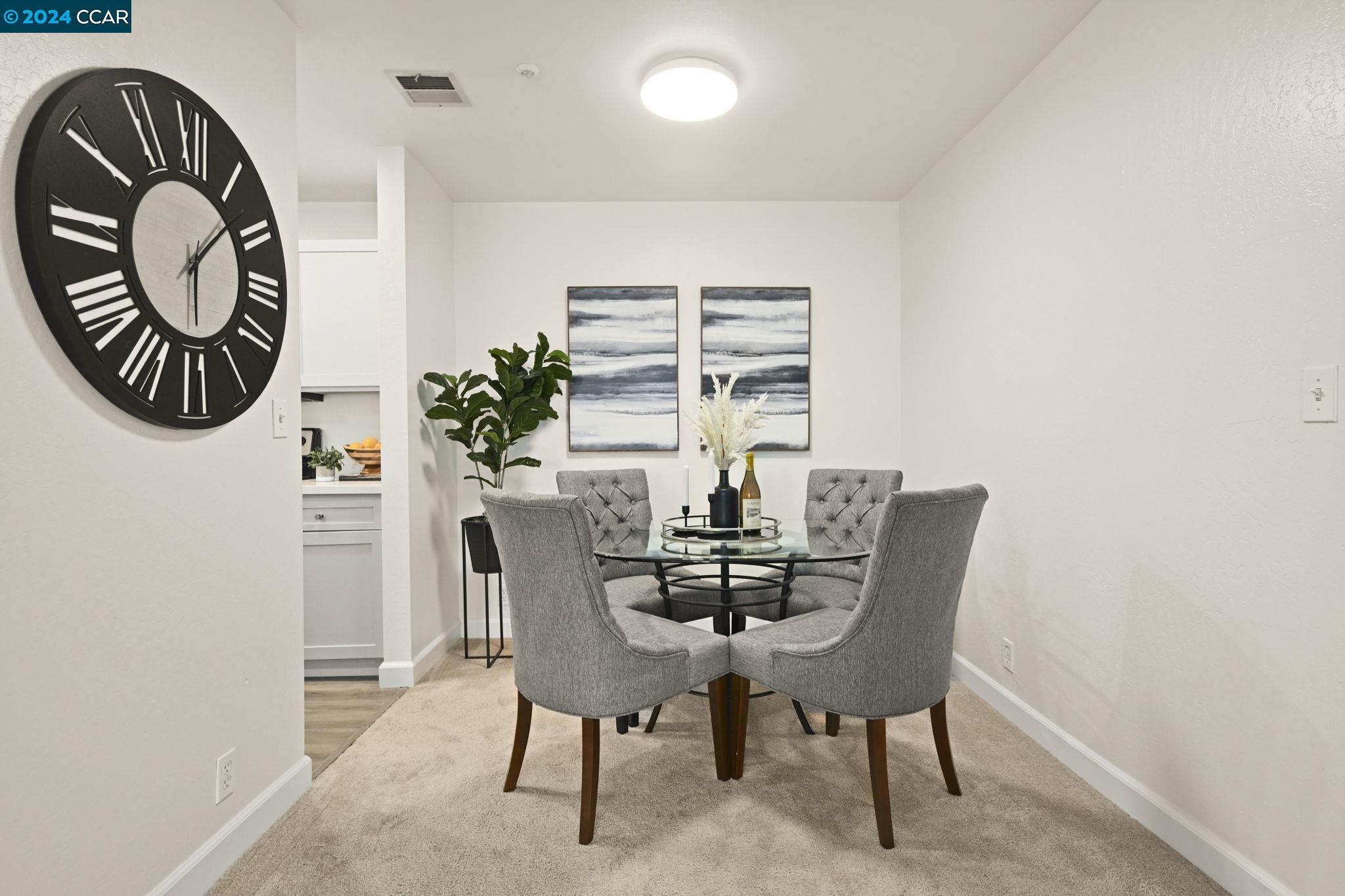 3173 Wayside Plz # 211