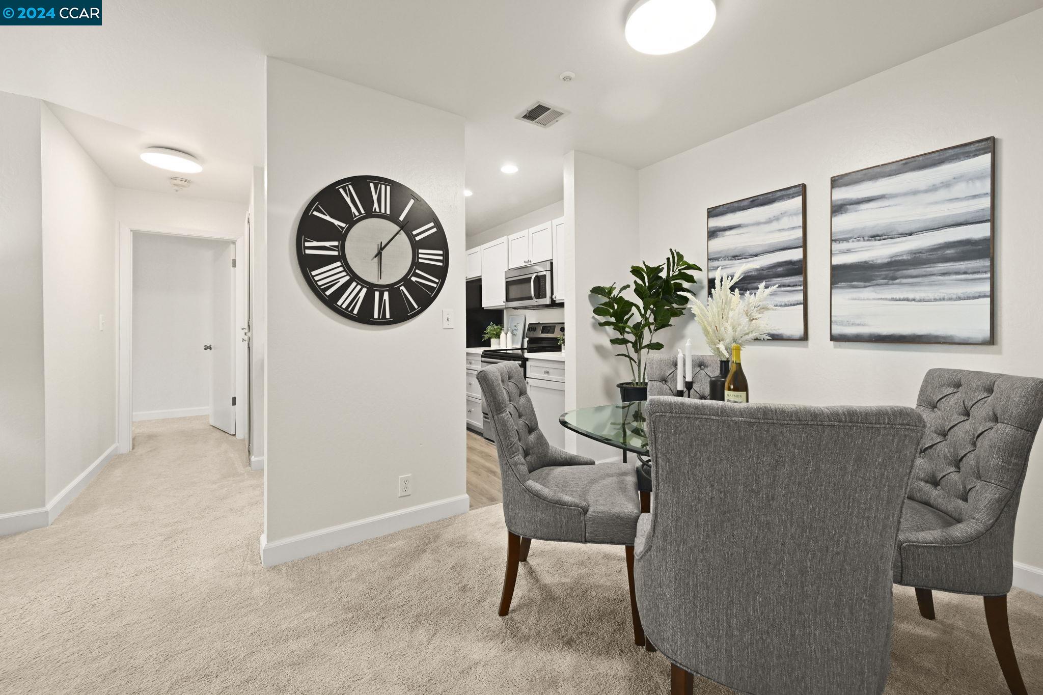 3173 Wayside Plz # 211