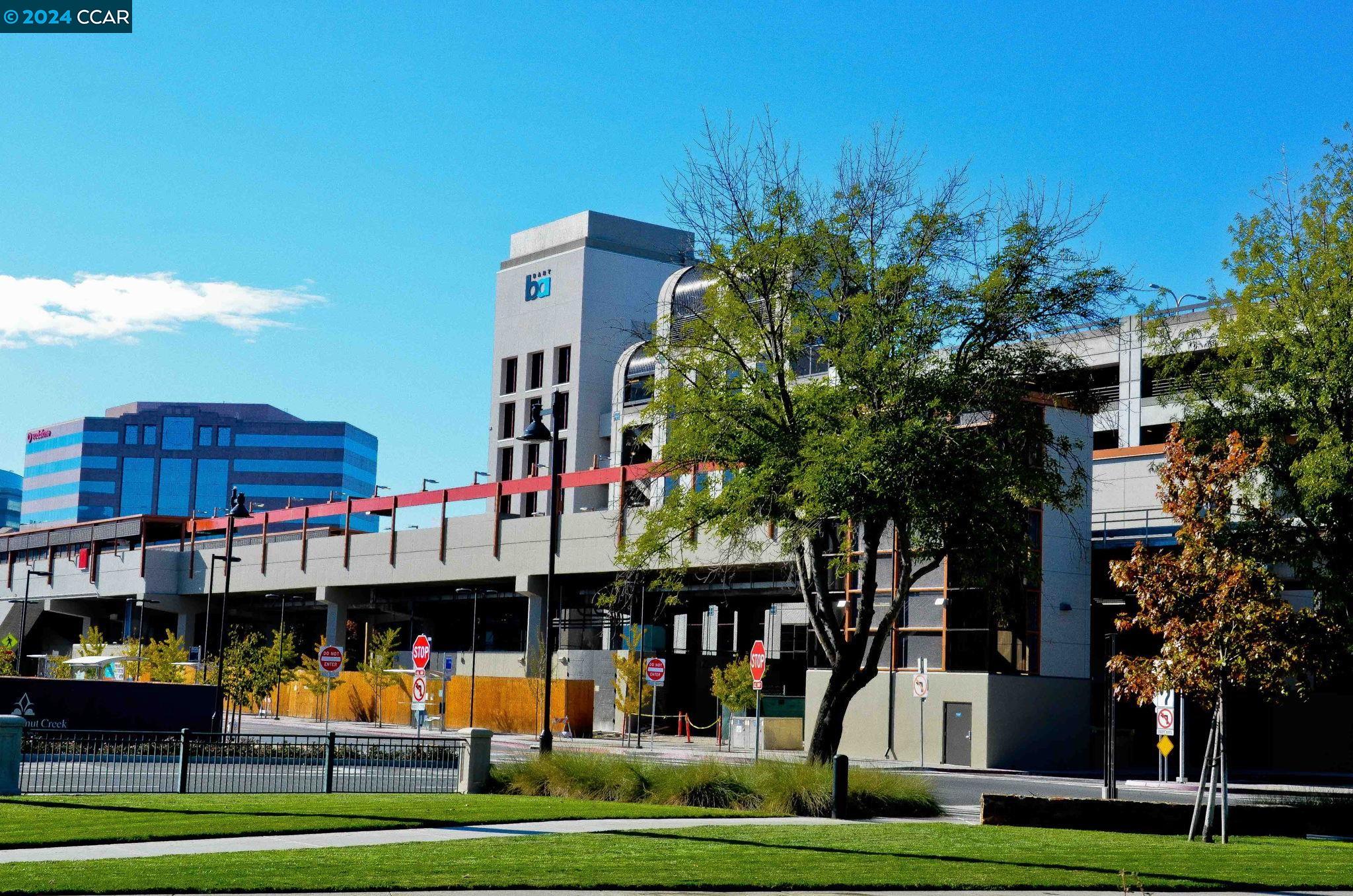 3173 Wayside Plz # 211