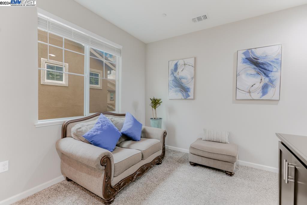 11 Belle Harbor Cir