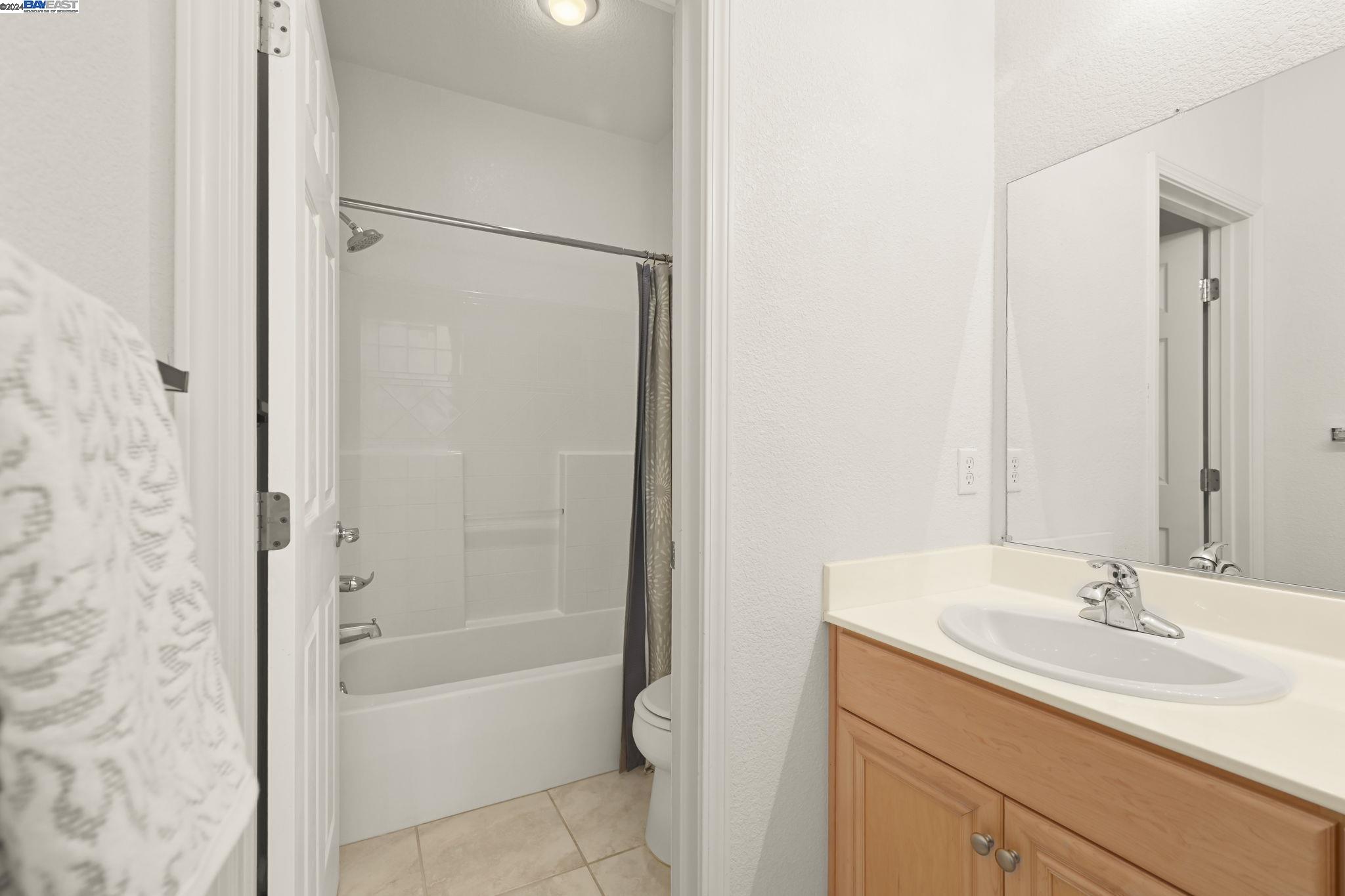 1711 Arianna Lane