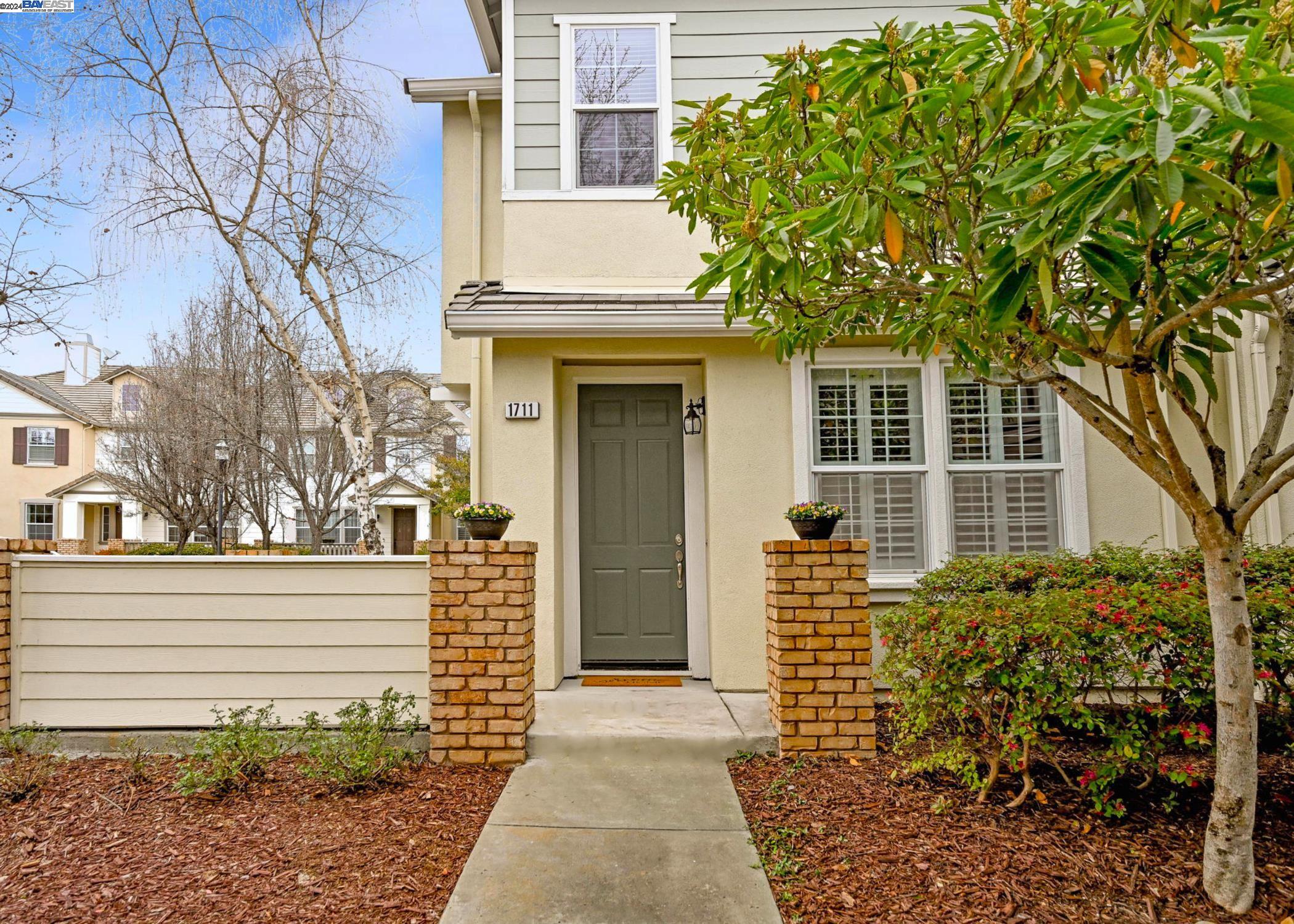 1711 Arianna Lane