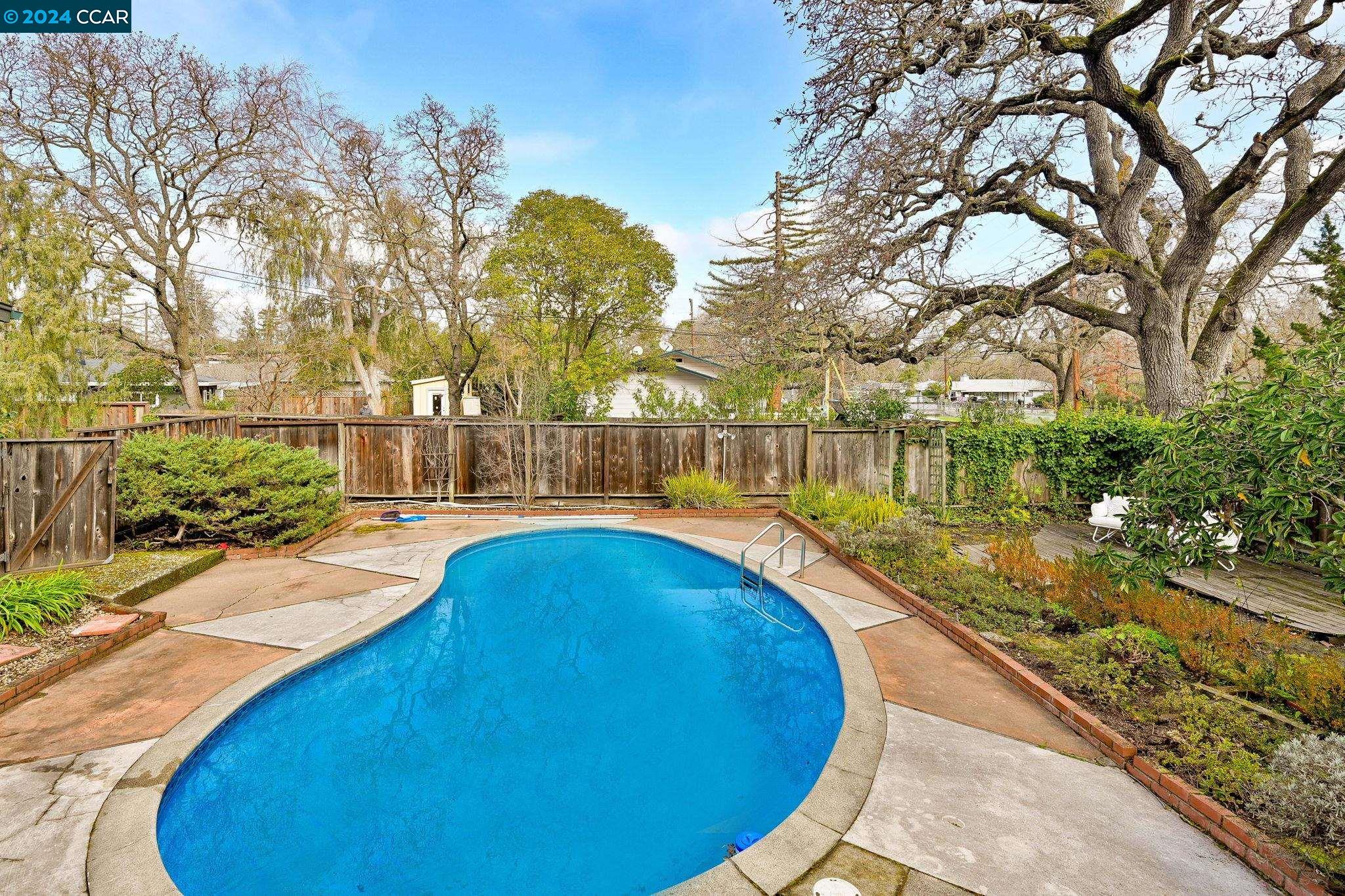 281 Oak Park Ln