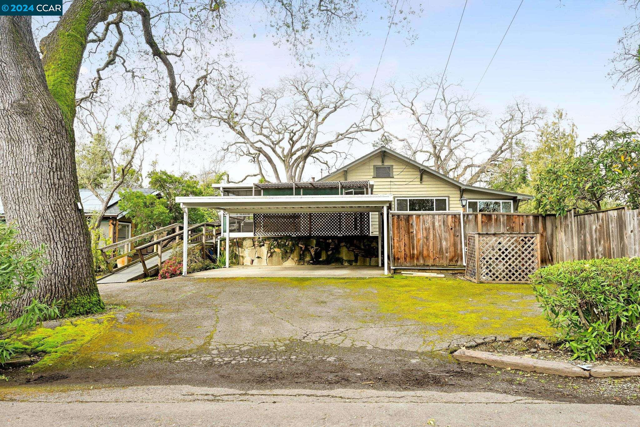 281 Oak Park Ln