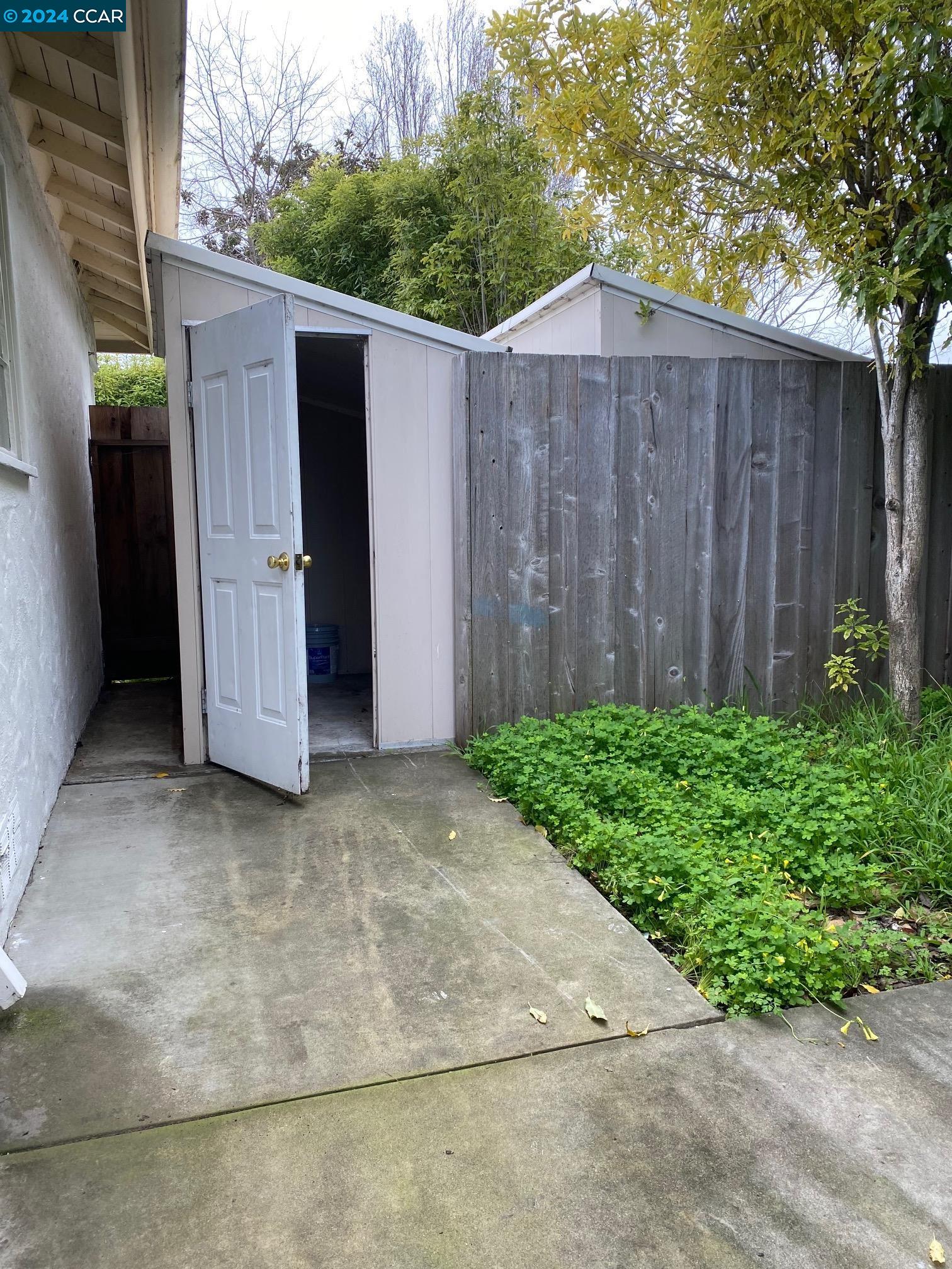 337 Coronado St