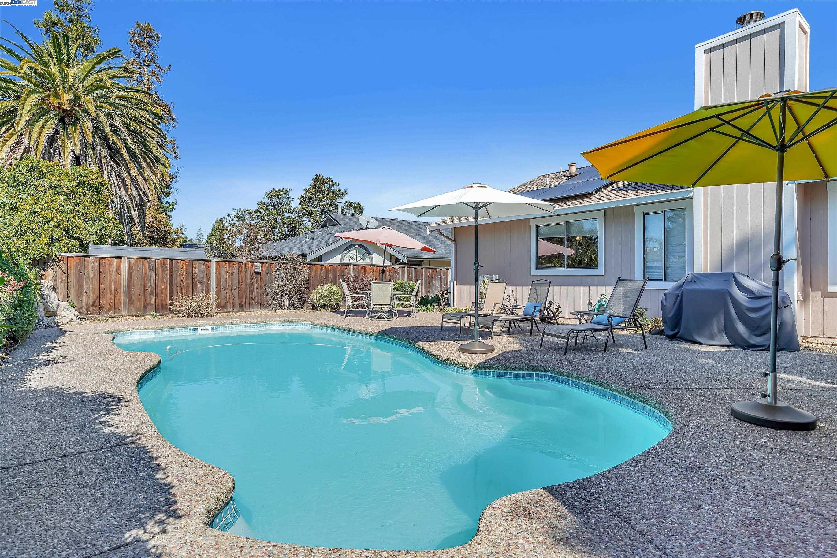 5035 Erica Way