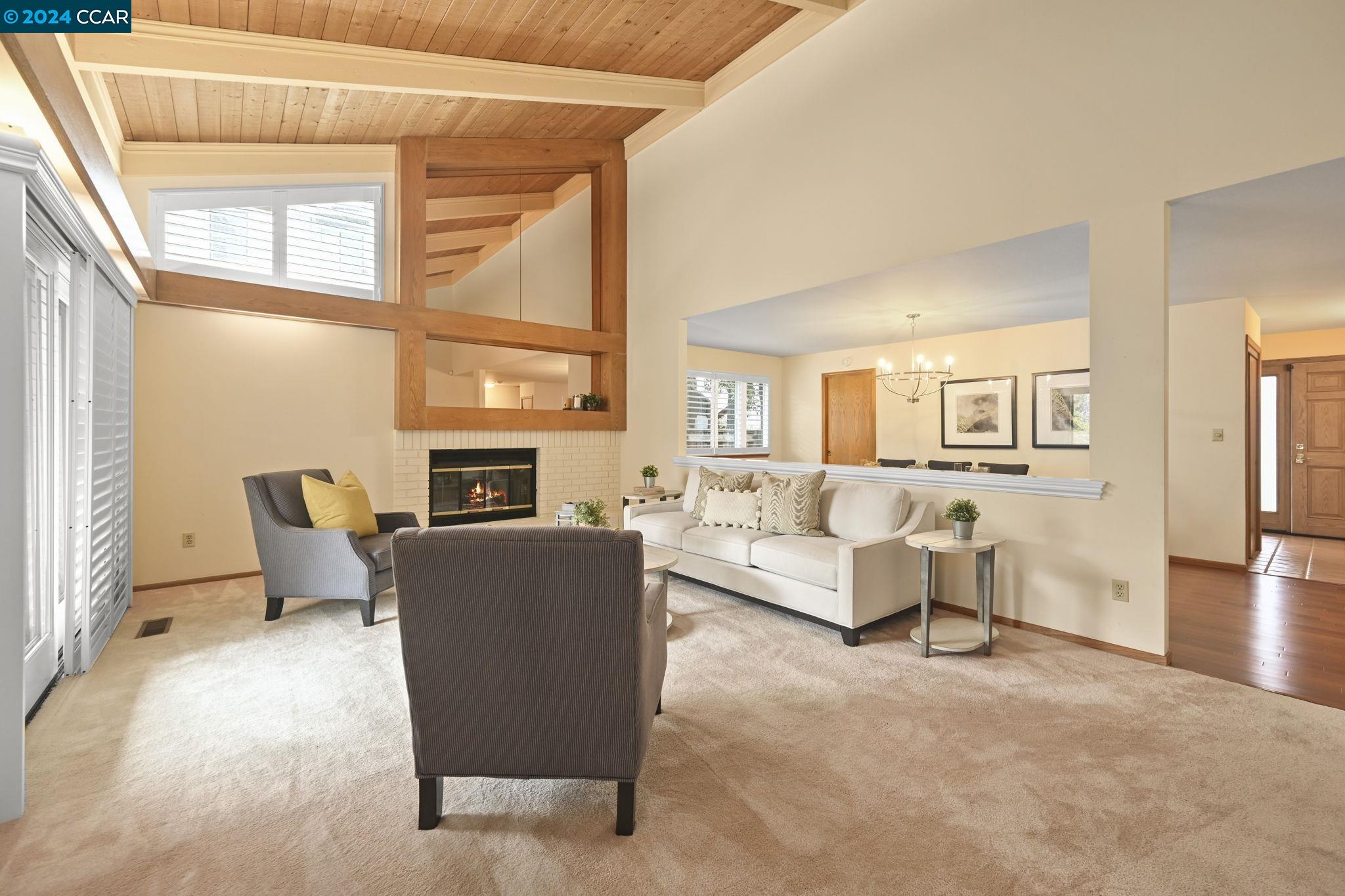 1483 Quail View Cir